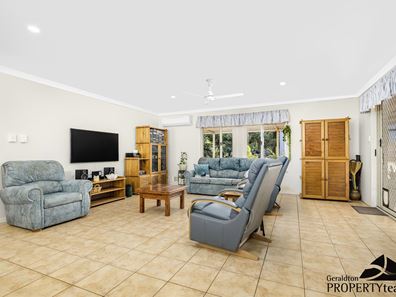 77 Sunnybanks Drive, Strathalbyn WA 6530