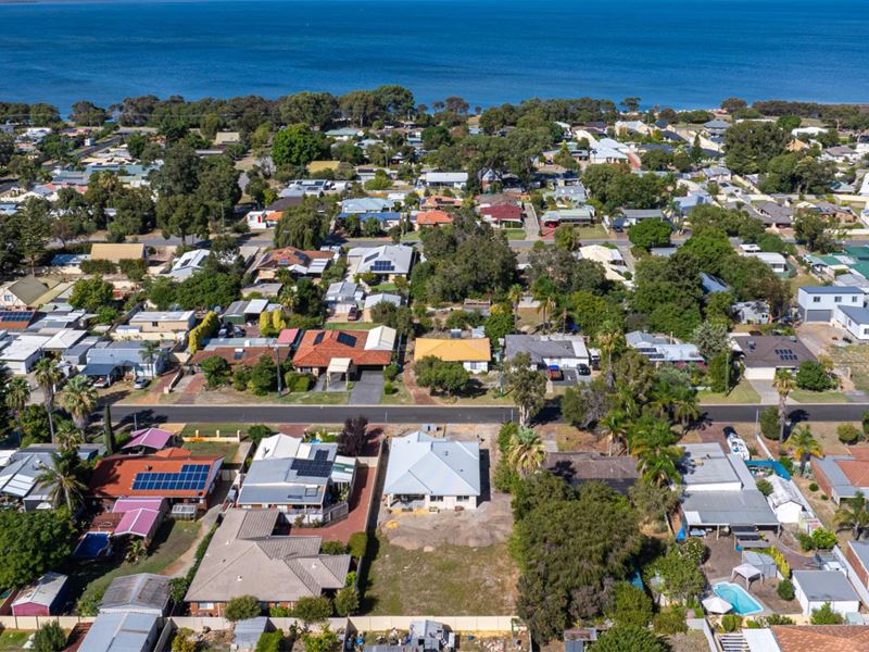 10A Derek Road, Coodanup WA 6210