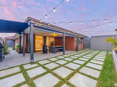 29 Kinsella Avenue, Byford WA 6122