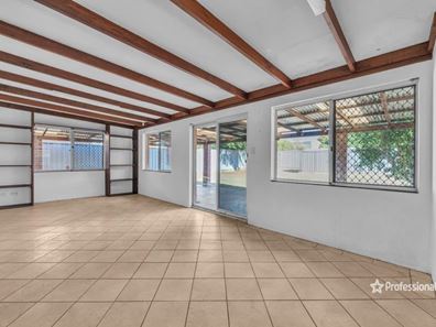 5 Ward Street, Rangeway WA 6530