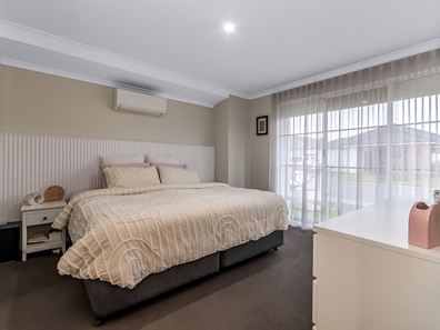 23 Charnwood Grove, Hilbert WA 6112