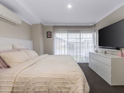 23 Charnwood Grove, Hilbert WA 6112