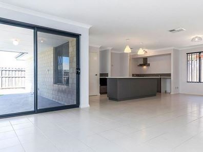 14 Tickner parade, Ellenbrook WA 6069