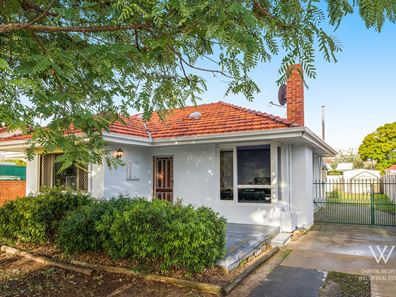 18 Crellin Way, Cloverdale WA 6105