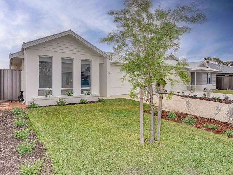 15 Tamborine Road, Clarkson