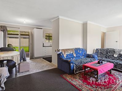 20 Amanda Drive, Camillo WA 6111
