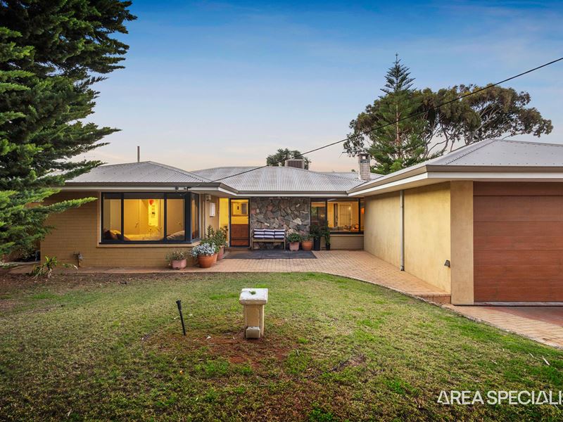 41 Lewin Way, Scarborough
