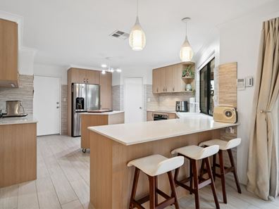 14 Morfontaine Parade, Port Kennedy WA 6172