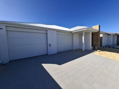 12 Hopetoun Drive, Eglinton WA 6034