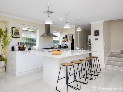 69A Moira Avenue, Forrestfield WA 6058
