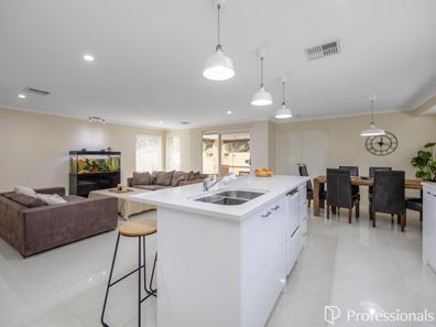 69A Moira Avenue, Forrestfield WA 6058