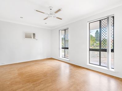 8 Teigh Street, Gosnells WA 6110