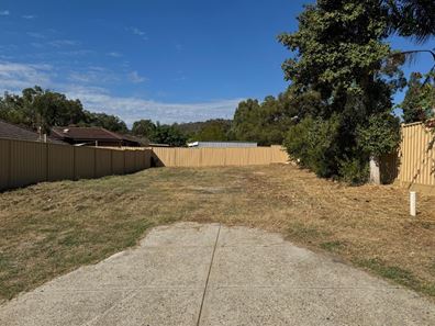 4a Baloo Place, Koongamia WA 6056