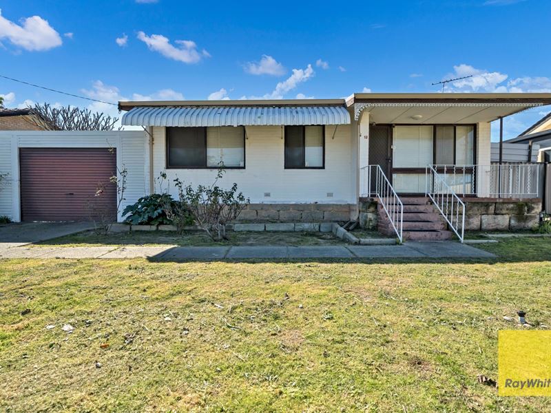 13 Amberton Avenue, Girrawheen WA 6064
