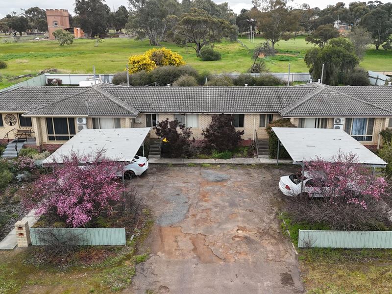 17B Beeck  Street, Katanning WA 6317