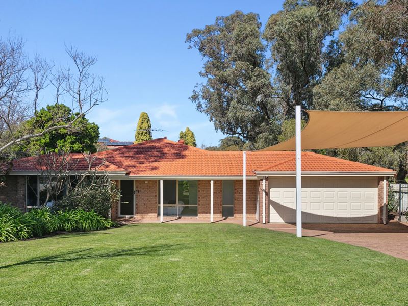 52 Mooro Drive, Mount Claremont
