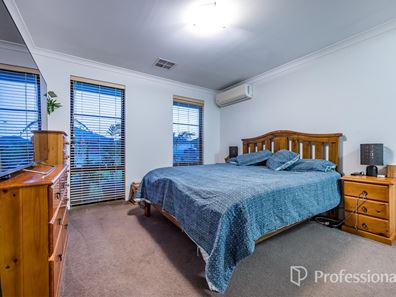 17 Redington Drive, Butler WA 6036