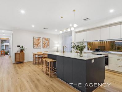 16 Topaz Way, Treeby WA 6164