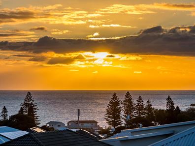 56 Venice Entrance, Iluka WA 6028