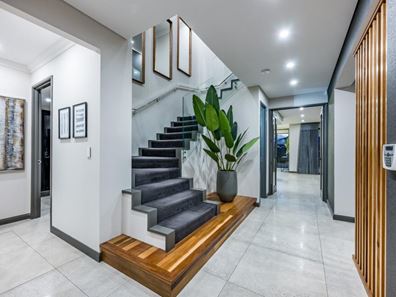 56 Venice Entrance, Iluka WA 6028