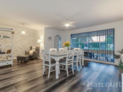 4 Turnatt Way, Wanneroo WA 6065
