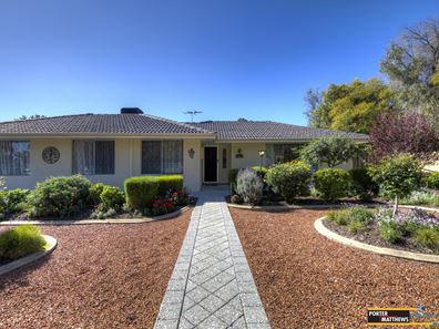 25 Barwon Street, Lesmurdie WA 6076