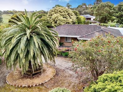 10 Rocky Crossing  Road, Warrenup WA 6330