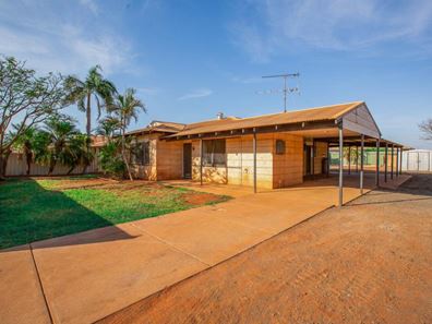 32 Curlew Crescent, South Hedland WA 6722