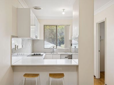 18/10 Aberdare Road, Shenton Park WA 6008