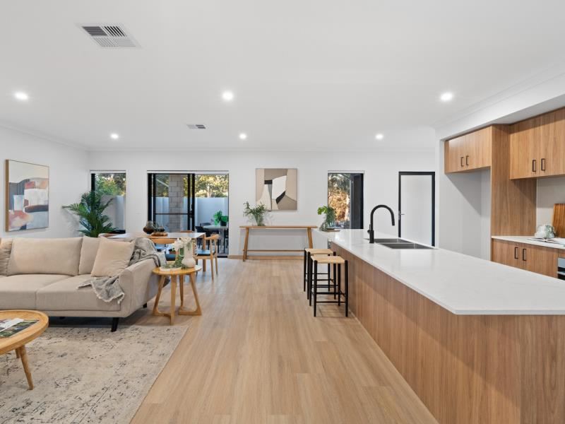 13a Glennon Way, Rossmoyne WA 6148