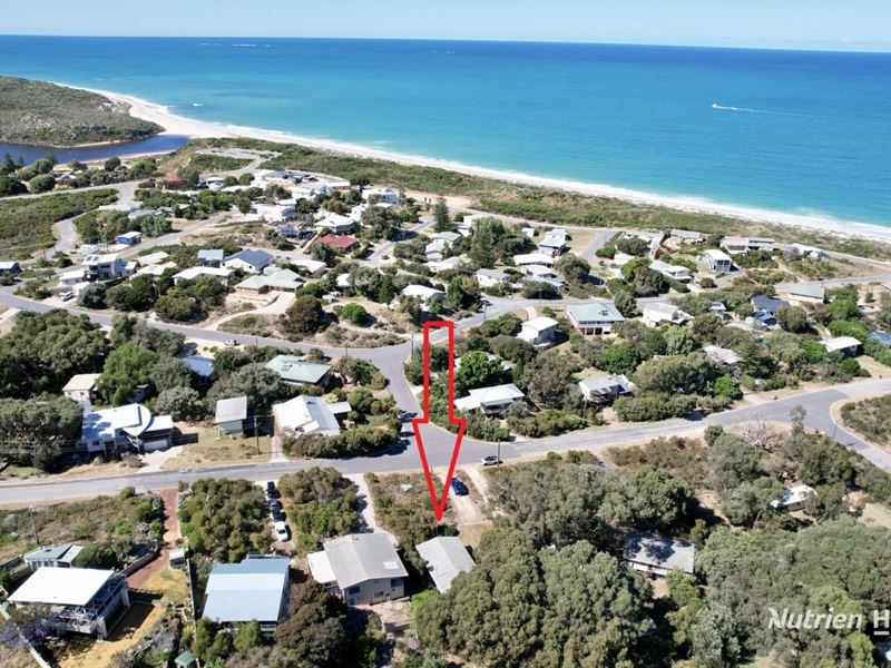 33 Mortimer Road, Guilderton WA 6041