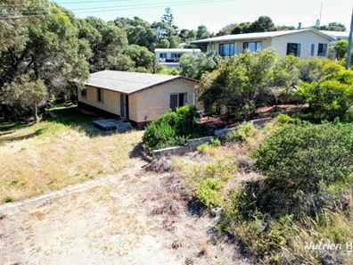 33 Mortimer Road, Guilderton WA 6041