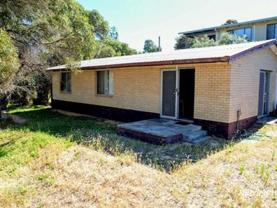 33 Mortimer Road, Guilderton WA 6041