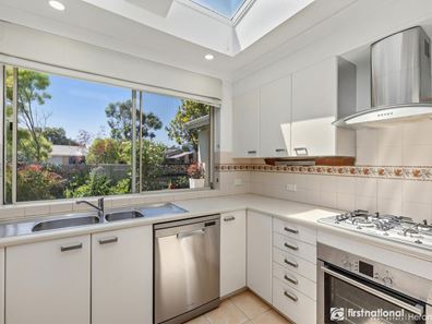 7 Clarke Way, Bateman WA 6150