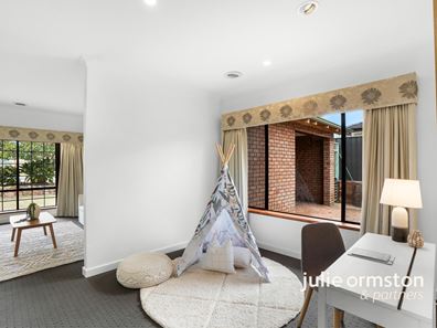 19 Kylie Way, Kingsley WA 6026