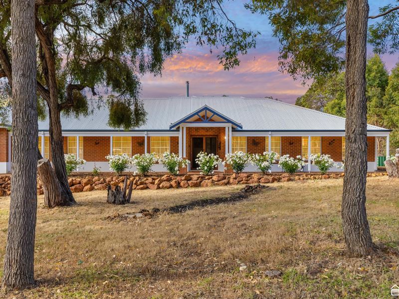 44 Vincent Lookout, Bedfordale WA 6112