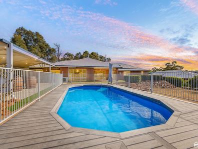 44 Vincent Lookout, Bedfordale WA 6112