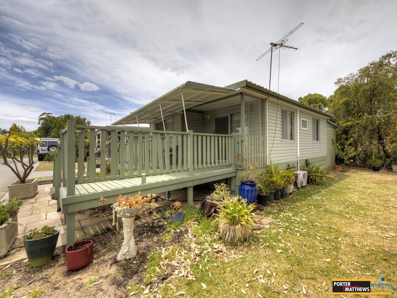 17/351 Hawtin Road, Forrestfield WA 6058