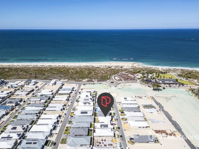 13 Holiday Way, Yanchep WA 6035