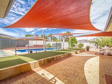 6 Dundee Close, Warnbro WA 6169