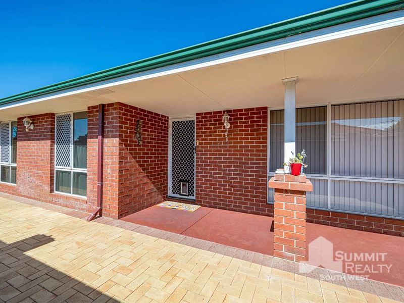 2/10 Nuytsia Avenue, Carey Park WA 6230