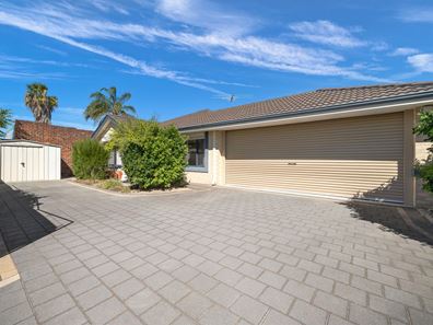 49A Donaldson Street, Queens Park WA 6107