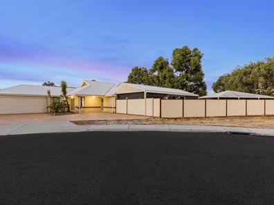 14 Granada Loop, Seville Grove WA 6112