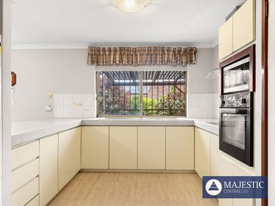 4/22 Ainsworth Loop, Booragoon WA 6154