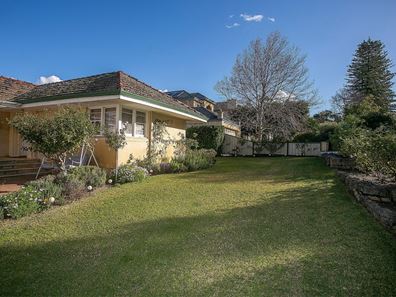 44 Minora Road, Dalkeith WA 6009