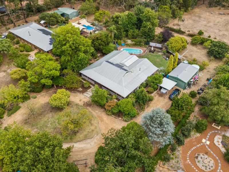 3215 Richardson Road, Parkerville
