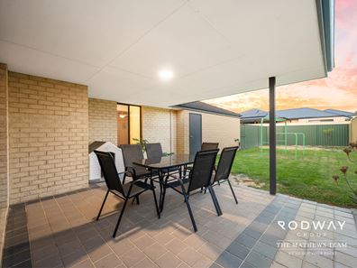 80 Verdant Crescent, Seville Grove WA 6112