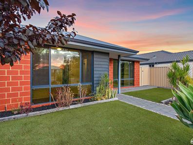 27 Kardan Boulevard, Byford WA 6122