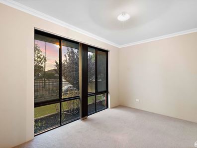 27 Kardan Boulevard, Byford WA 6122