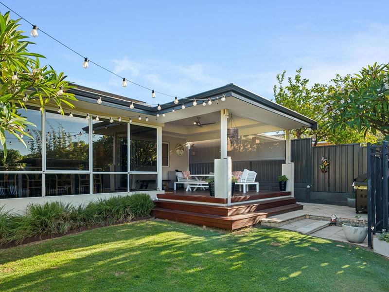 18 Davenport Road, Booragoon